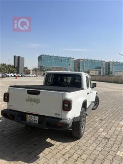 جيب جلاديتور